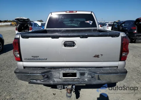 2006 Chevrolet Silverado K1500 z USA, uszkodzony, nr VIN 2GCEK13Z861323404